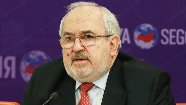 Член Российского совета по международным делам, Чрезвычайный и Полномочный Посол России Петр Стегний. Архивное фото Член Российского совета по международным делам, Чрезвычайный и Полномочный Посол России Петр Стегний. Архивное фото