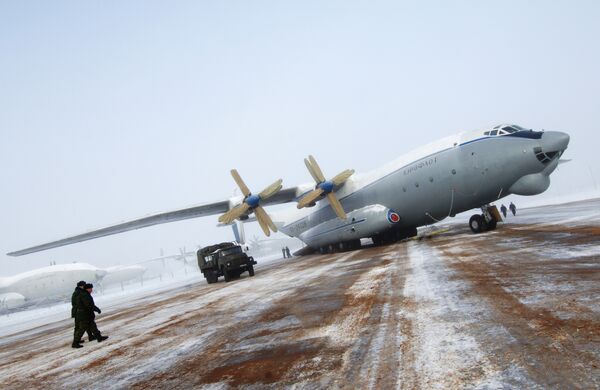 Военно-транспортный самолет АН-22. Военно-транспортный самолет АН-22.