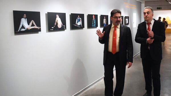 На выставке работ финалистов Международного конкурса фотожурналистики имени Андрея Стенина в Центре фотографии имени братьев Люмьер в Москве На выставке работ финалистов Международного конкурса фотожурналистики имени Андрея Стенина в Центре фотографии имени братьев Люмьер в Москве