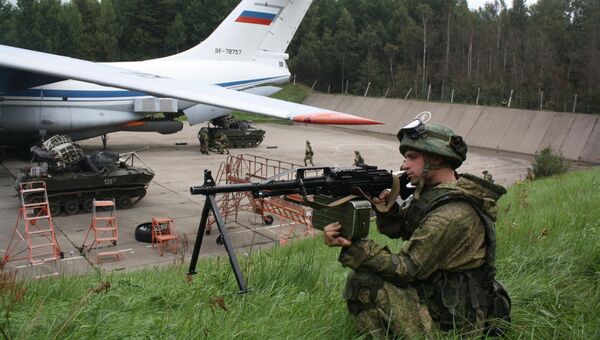 Подразделения Псковского, Тульского и Ивановского соединений внезапно подняты по тревоге в рамках совместного стратегического учения Запад-2017 Подразделения Псковского, Тульского и Ивановского соединений внезапно подняты по тревоге в рамках совместного стратегического учения Запад-2017