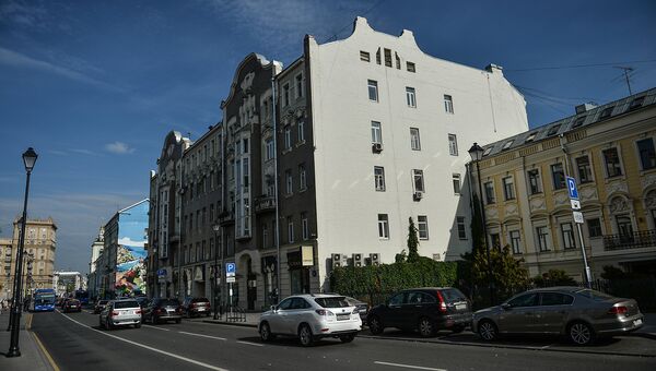 На улице Покровка в Москве. Архивное фото На улице Покровка в Москве. Архивное фото