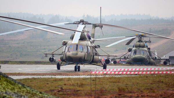Вертолеты Ми-8 на полигоне в Минской области во время совместных стратегических учений вооруженных сил Республики Белоруссия и Российской Федерации Запад-2017. 20 сентября 2017 Вертолеты Ми-8 на полигоне в Минской области во время совместных стратегических учений вооруженных сил Республики Белоруссия и Российской Федерации Запад-2017. 20 сентября 2017