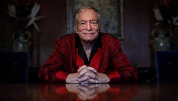 Хью Хефнер в Особняке Playboy в Лос-Анджелесе. Архивное фото Хью Хефнер в Особняке Playboy в Лос-Анджелесе. Архивное фото