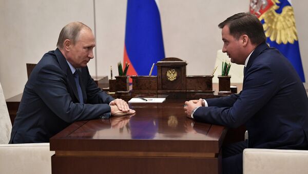 Президент РФ Владимир Путин и Александр Цыбульский во время встречи. 28 сентября 2017 Президент РФ Владимир Путин и Александр Цыбульский во время встречи. 28 сентября 2017