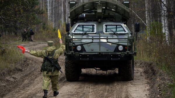 Машина дистанционного разминирования Листва Новосибирского ракетного соединения РВСН перед началом учений в Новосибирской области Машина дистанционного разминирования Листва Новосибирского ракетного соединения РВСН перед началом учений в Новосибирской области