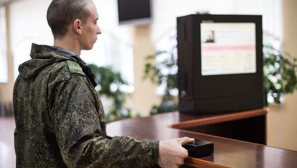 Военнослужащий в расположении Таманской дивизии Военнослужащий в расположении Таманской дивизии