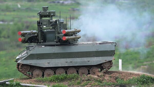 Боевой робот Уран-9 на выставке День передовых технологий правоохранительных органов РФ Боевой робот Уран-9 на выставке День передовых технологий правоохранительных органов РФ