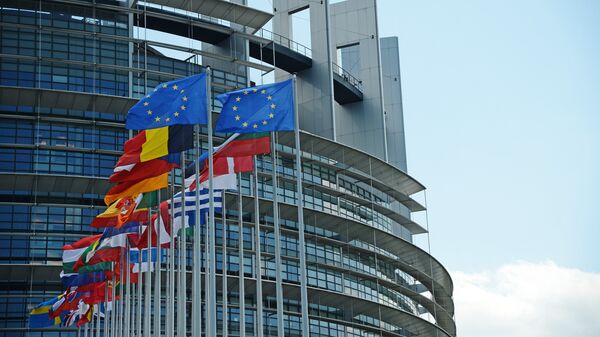Европарламент призвал ЕС ввести санкции против россиян