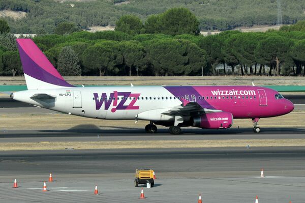 Самолет авиакомпании Wizz Air Самолет авиакомпании Wizz Air