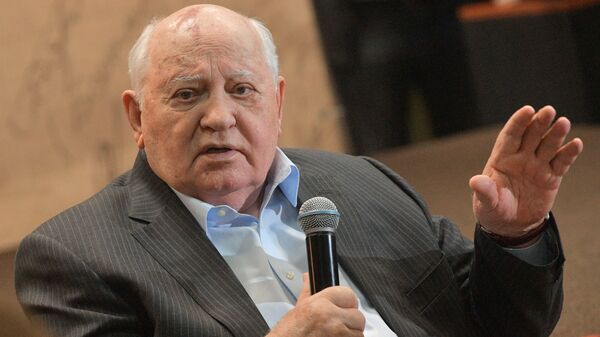 Горбачёв заявил о необходимости стратегического диалога между Россией и США
