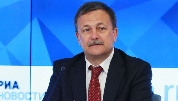 Первый заместитель руководителя Федеральной таможенной службы России, председатель Совета Всемирной таможенной организации Руслан Давыдов Первый заместитель руководителя Федеральной таможенной службы России, председатель Совета Всемирной таможенной организации Руслан Давыдов