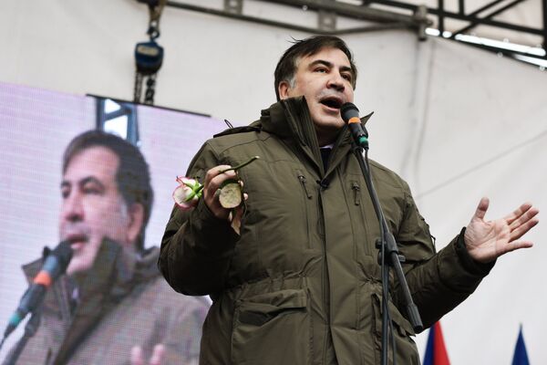 Михаил Саакашвили выступает на митинге у здания Верховной рады в Киеве. 7 ноября 2017 Михаил Саакашвили выступает на митинге у здания Верховной рады в Киеве. 7 ноября 2017