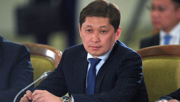 Премьер-министр Киргизии Сапар Исаков на заседании ВЕЭС на уровне глав государств в расширенном составе Премьер-министр Киргизии Сапар Исаков на заседании ВЕЭС на уровне глав государств в расширенном составе