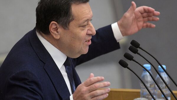 Председатель комитета Государственной Думы РФ по бюджету и налогам Андрей Макаров выступает на пленарном заседании Государственной Думы РФ . 24 ноября 2017 Председатель комитета Государственной Думы РФ по бюджету и налогам Андрей Макаров выступает на пленарном заседании Государственной Думы РФ . 24 ноября 2017