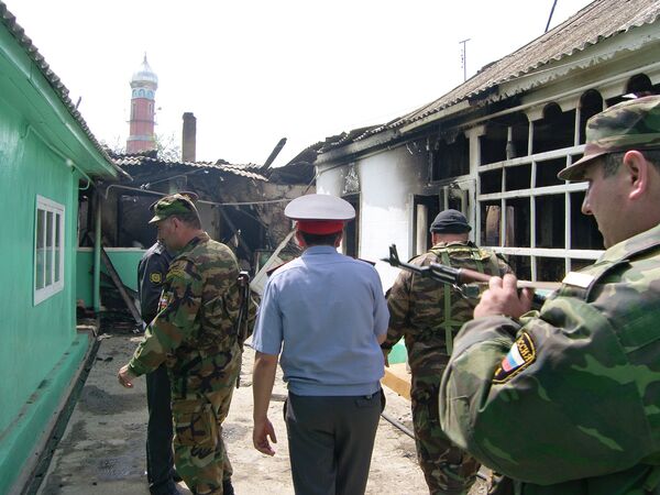 До трех боевиков могут находиться в блокированном доме в Нальчике До трех боевиков могут находиться в блокированном доме в Нальчике