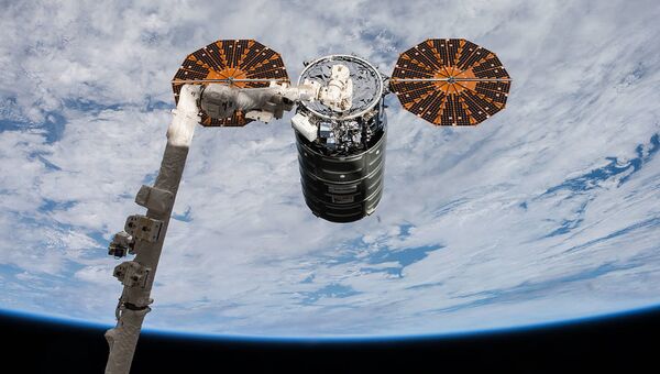Американский космический грузовик Cygnus пристыковался к МКС. 14 ноября 2017 Американский космический грузовик Cygnus пристыковался к МКС. 14 ноября 2017