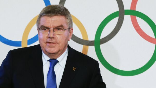 Президент Международного олимпийского комитета Томас Бах на пресс-конференции по итогам заседания исполкома Международного олимпийского комитета в Лозанне. 5 декабря 2017 Президент Международного олимпийского комитета Томас Бах на пресс-конференции по итогам заседания исполкома Международного олимпийского комитета в Лозанне. 5 декабря 2017