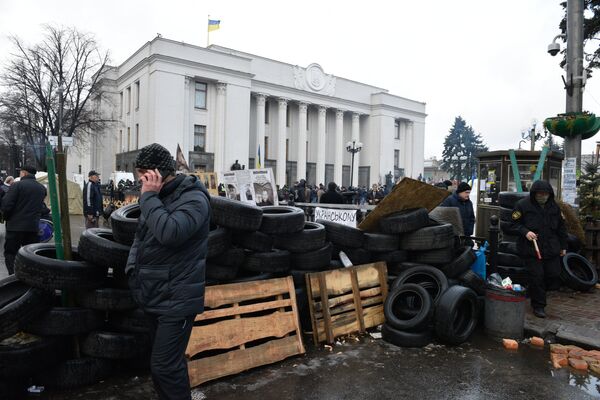 Сторонники Михаила Саакашвили в палаточном городке у здания Верховной Рады Украины Сторонники Михаила Саакашвили в палаточном городке у здания Верховной Рады Украины