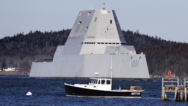 Американский эсминец USS Michael Monsoor типа Zumwalt, направляющийся в море для испытаний. 4 декабря 2017 Американский эсминец USS Michael Monsoor типа Zumwalt, направляющийся в море для испытаний. 4 декабря 2017
