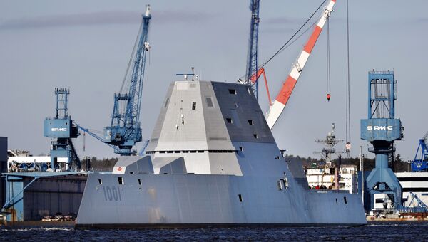 Американский эсминец USS Michael Monsoor типа Zumwalt, направляющийся в море для испытаний. 4 декабря 2017 Американский эсминец USS Michael Monsoor типа Zumwalt, направляющийся в море для испытаний. 4 декабря 2017