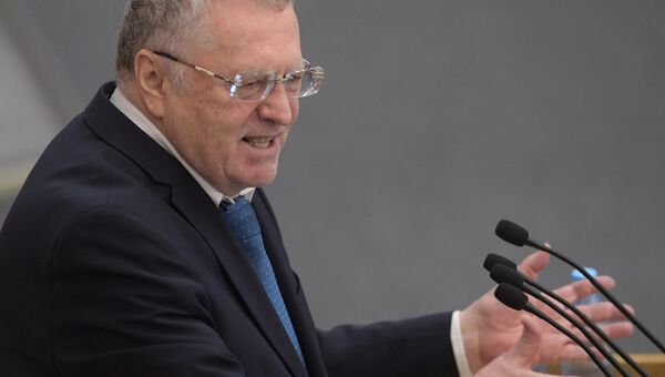 Руководитель фракции политической партии ЛДПР Владимир Жириновский выступает на пленарном заседании Государственной Думы РФ. 13 декабря 2017 Руководитель фракции политической партии ЛДПР Владимир Жириновский выступает на пленарном заседании Государственной Думы РФ. 13 декабря 2017