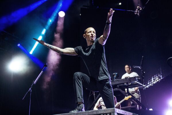 Участник американской группы Linkin Park Честер Беннингтон Участник американской группы Linkin Park Честер Беннингтон