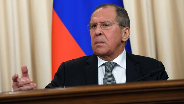 Министр иностранных дел России Сергей Лавров во время встречи с министром иностранных дел Великобритании Борисом Джонсоном. 22 декабря 2017 Министр иностранных дел России Сергей Лавров во время встречи с министром иностранных дел Великобритании Борисом Джонсоном. 22 декабря 2017