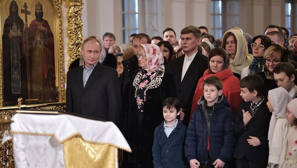 Президент России Владимир Путин посетил Рождественское богослужение Президент России Владимир Путин посетил Рождественское богослужение