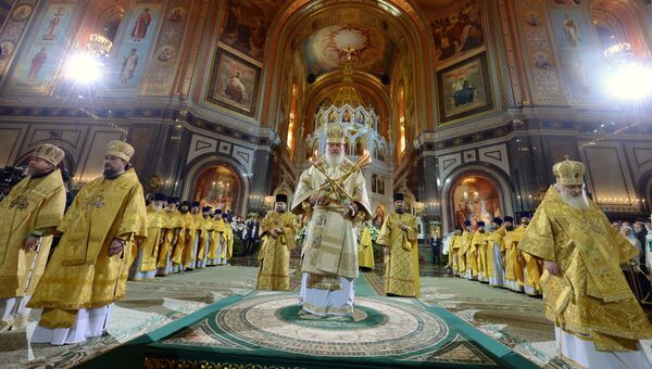 Патриарх Московский и всея Руси Кирилл во время Рождественского богослужения в храме Христа Спасителя в Москве Патриарх Московский и всея Руси Кирилл во время Рождественского богослужения в храме Христа Спасителя в Москве