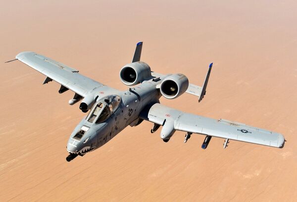 Самолет A-10 Thunderbolt II Самолет A-10 Thunderbolt II