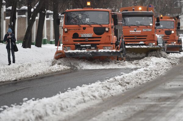 Уборка снега в Москве Уборка снега в Москве