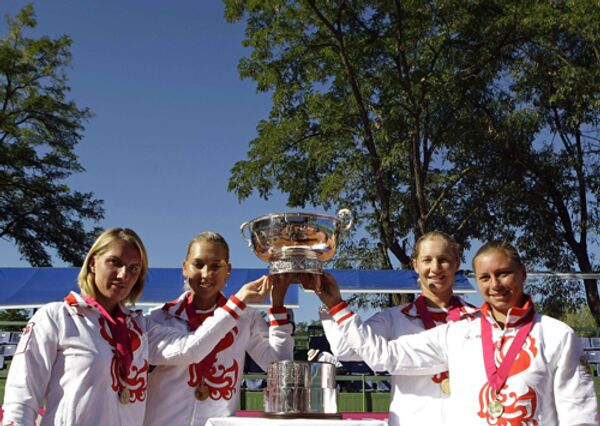 Женская сборная России по теннису выиграла Кубок Федерации-2008 Женская сборная России по теннису выиграла Кубок Федерации-2008