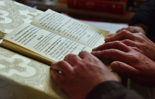 Заключенные православные в храме на территории исправительной колонии №1 в Симферополе Заключенные православные в храме на территории исправительной колонии №1 в Симферополе