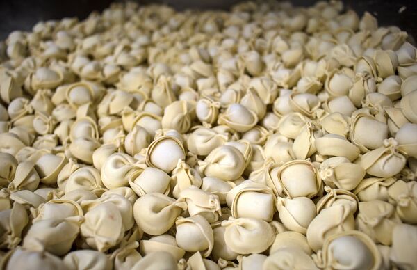 Готовая продукция в цехе по производству пельменей в Санкт-Петербурге Готовая продукция в цехе по производству пельменей в Санкт-Петербурге