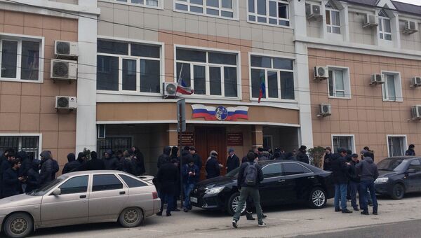 Здание Советского районного суда Махачкалы, где арестован мэр города Муса Мусаев на десять суток, до предъявления обвинения. 21 января 2018 Здание Советского районного суда Махачкалы, где арестован мэр города Муса Мусаев на десять суток, до предъявления обвинения. 21 января 2018