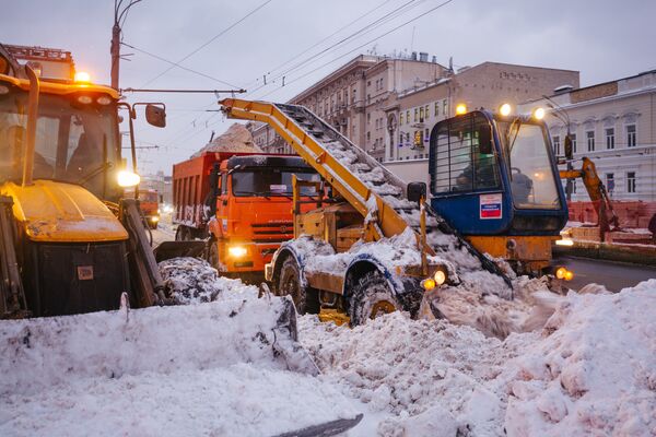 Снегопогрузчик СНП-17 Снегопогрузчик СНП-17
