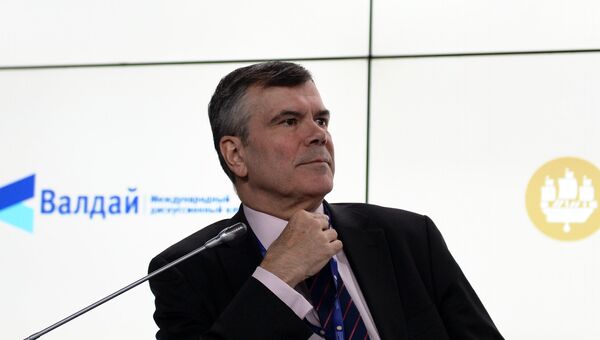 Президент, генеральный директор Американо-Российского делового совета (АРДС) Дэниел Расселл во время сессии клуба Валдай Президент, генеральный директор Американо-Российского делового совета (АРДС) Дэниел Расселл во время сессии клуба Валдай
