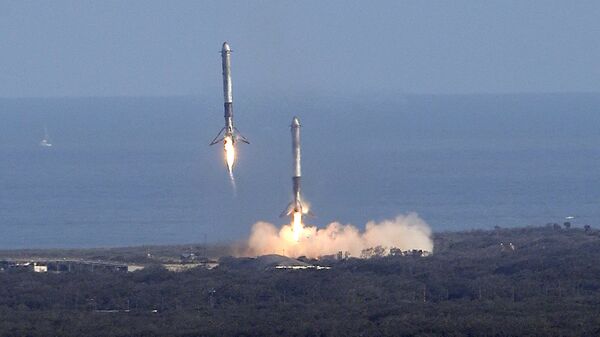 Ракета Falcon 9. 6 февраля 2018 года Ракета Falcon 9. 6 февраля 2018 года