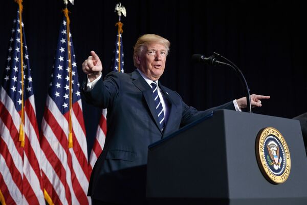 Дональд Трамп во время Национального молитвенного завтрака в Вашингтоне. 8 февраля 2018 Дональд Трамп во время Национального молитвенного завтрака в Вашингтоне. 8 февраля 2018