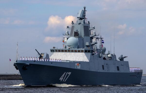 Фрегат Адмирал Горшков во время генеральной репетиции военно-морского парада ко дню ВМФ в Кронштадте Фрегат Адмирал Горшков во время генеральной репетиции военно-морского парада ко дню ВМФ в Кронштадте