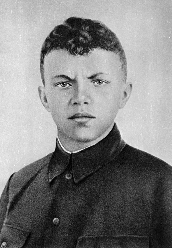 Герой Советского Союза Александр Матросов Герой Советского Союза Александр Матросов