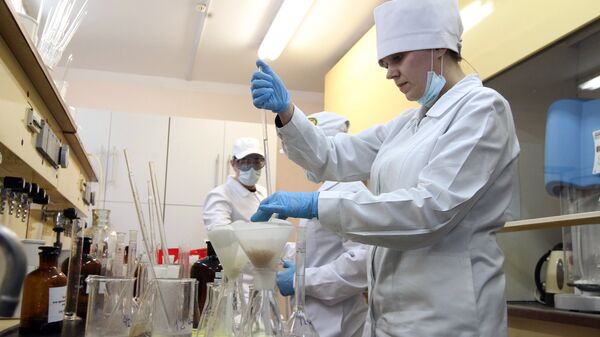 Сотрудники лаборатории контроля качества Сотрудники лаборатории контроля качества