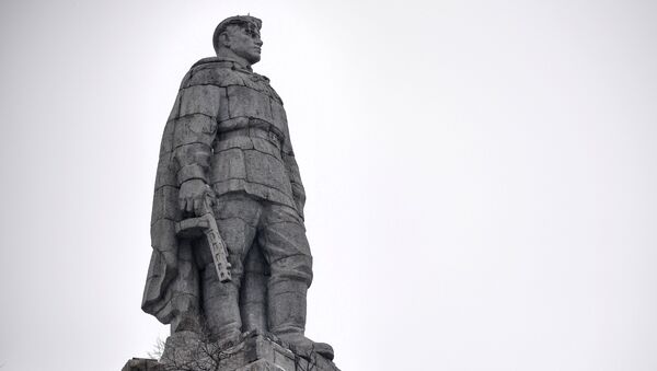 Памятник советскому солдату-освободителю Алёша в болгарском городе Пловдив на холме Бунарджик Памятник советскому солдату-освободителю Алёша в болгарском городе Пловдив на холме Бунарджик