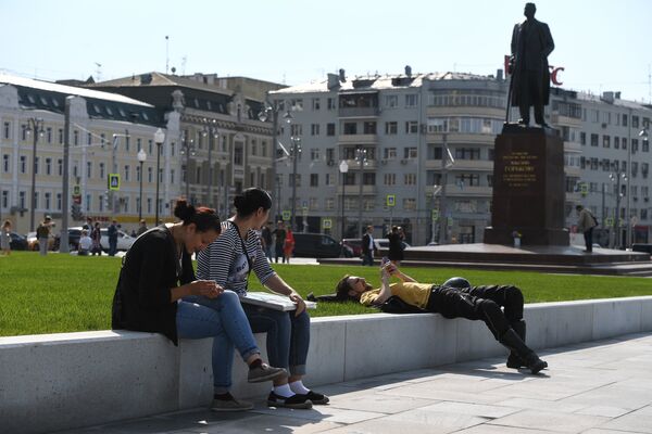 Благоустроенные улицы и площади Москвы в рамках программы Моя Улица Благоустроенные улицы и площади Москвы в рамках программы Моя Улица