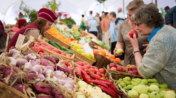 Россияне могут выбрать овощи нового урожая для проверки качества