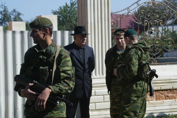 В Гудермесе прошли похороны Руслана Ямадаева В Гудермесе прошли похороны Руслана Ямадаева