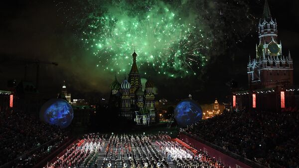 Церемония открытия Международного военно-музыкального фестиваля Спасская башня в Москве. Архивное фото Церемония открытия Международного военно-музыкального фестиваля Спасская башня в Москве. Архивное фото