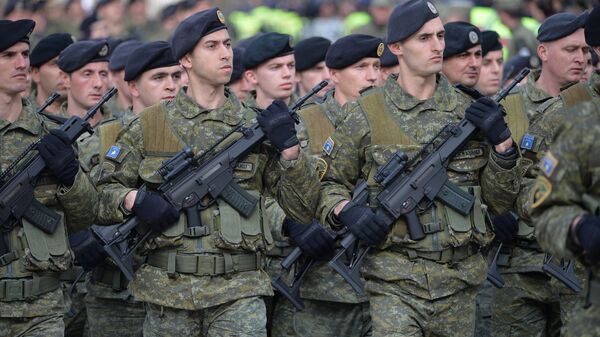 Участники военного парада в Приштине Участники военного парада в Приштине