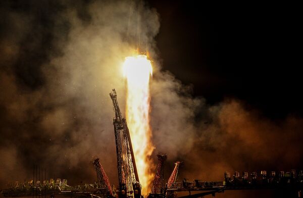 Пуск ракеты-носителя Союз-ФГ с кораблем Союз МС-08 на космодроме Байконур Пуск ракеты-носителя Союз-ФГ с кораблем Союз МС-08 на космодроме Байконур