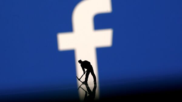 Логотип социальной сети Facebook Логотип социальной сети Facebook